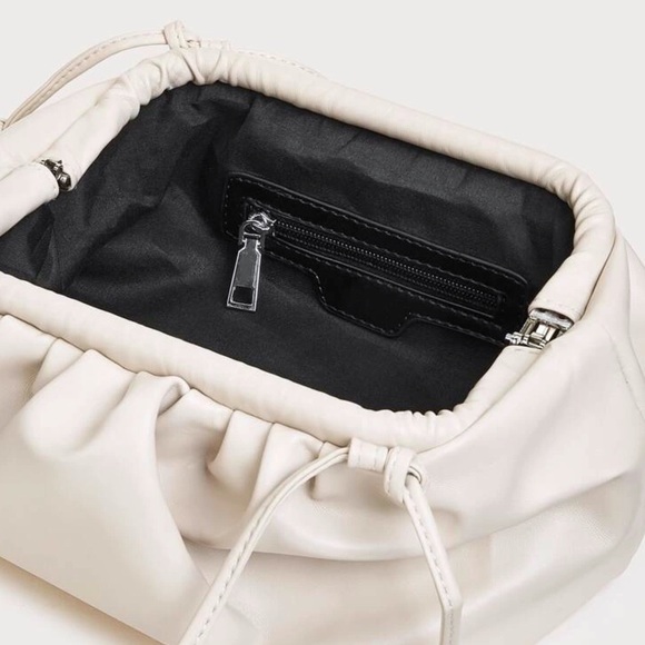 Off White Ruched Crossbody Bag - Picture 4 of 6